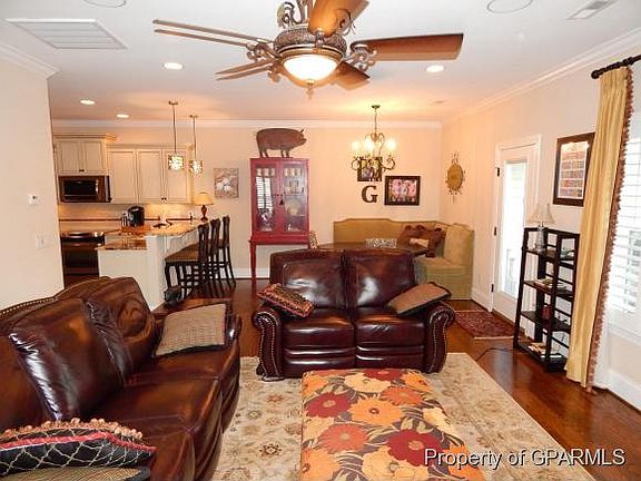 3rd image of 1844 B Cambria Dr