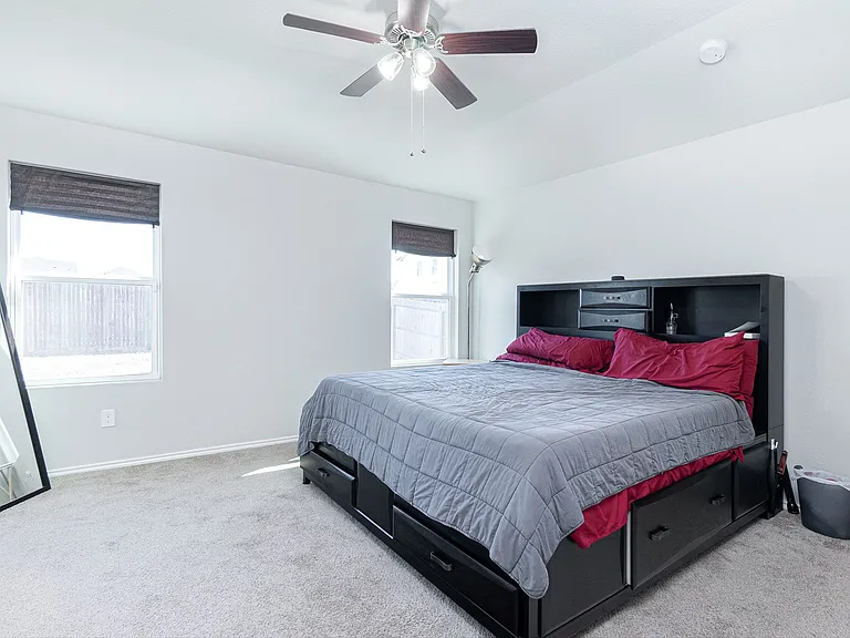 4614 Heathers Cross — Photo 5