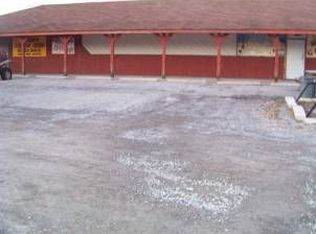 1504 W Broadway Blvd, Johnston City, IL 62951