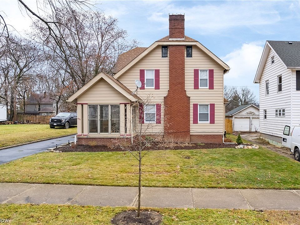 1st image of 445 Briarwood Dr