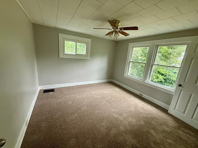 1936 Floral Ave — Photo 15