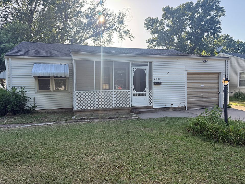 1st image of 2207 S Green St