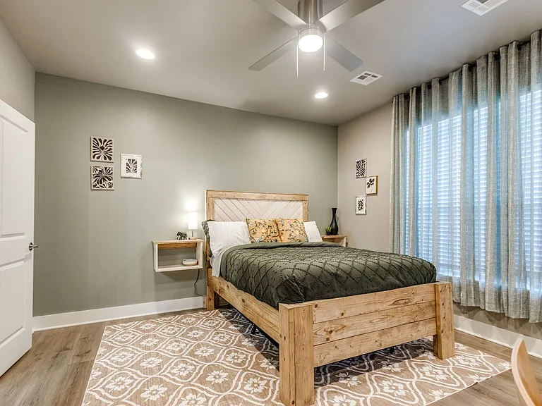 609 Abadan Dr — Photo 42