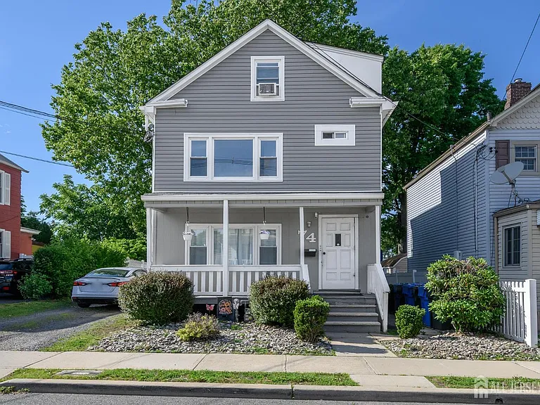 74 Albert St — Photo 1