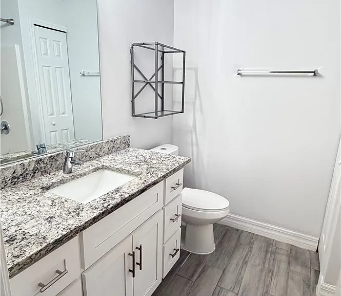2413 Delta Ave N — Photo 14