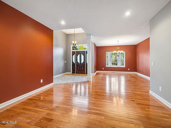 4th image of 105 Ritter Drive