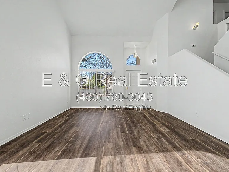 3121 E Wagoner Rd — Photo 3