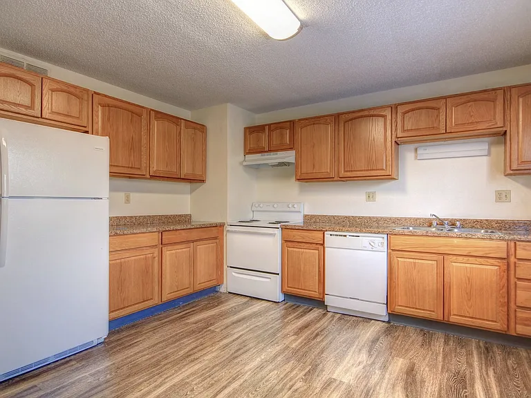 1801 W John St — Photo 1