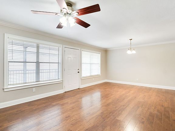 2nd image of 112 Hillside Dr APT 26