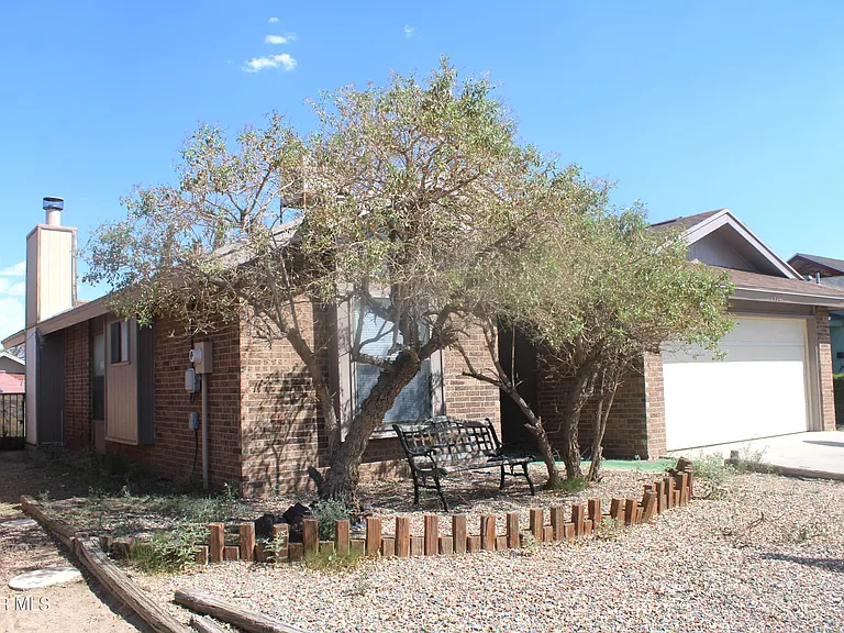 1472 Sierra De Oro Dr #0 — Photo 1