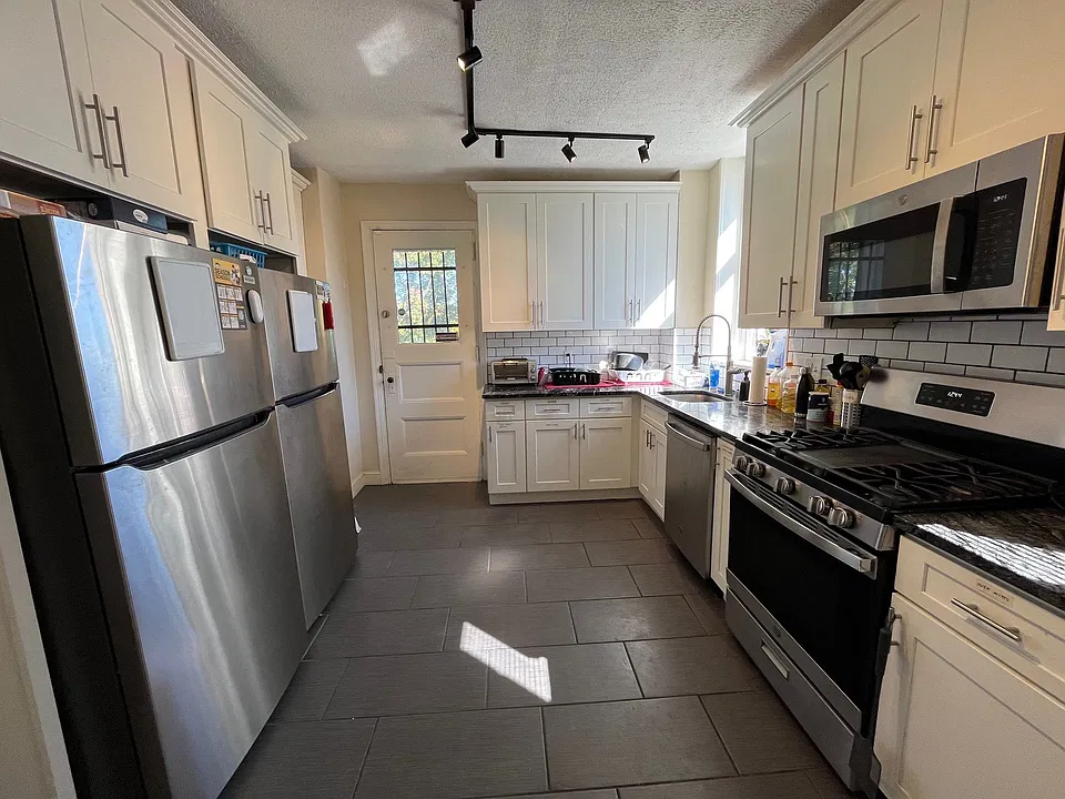 6707 Penn Ave