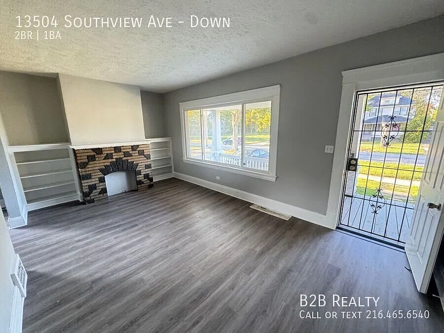 Spacious Two-Bedroom Unit in a Charming Multifamily Property Available Now! — Photo 4