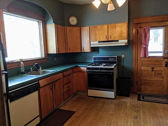 4th image of 9 Hunter St #B
