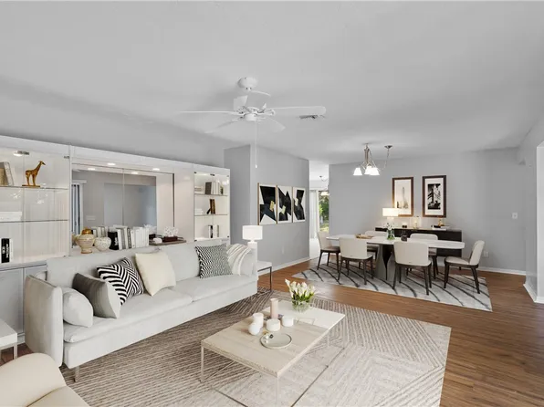 640 N Centre Ct SW APT 102, Vero Beach, FL 32962