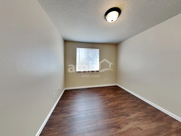 2144 E 3rd St — Photo 13