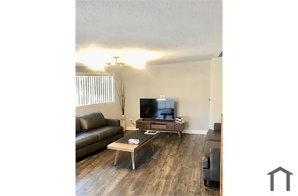 1029 Madison Ave photo 1