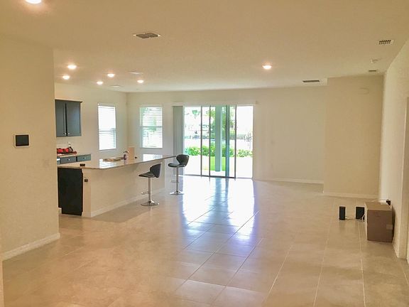 4th image of 5435 Sunshine Dr