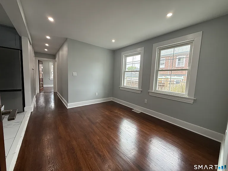 30 Hadley St — Photo 9