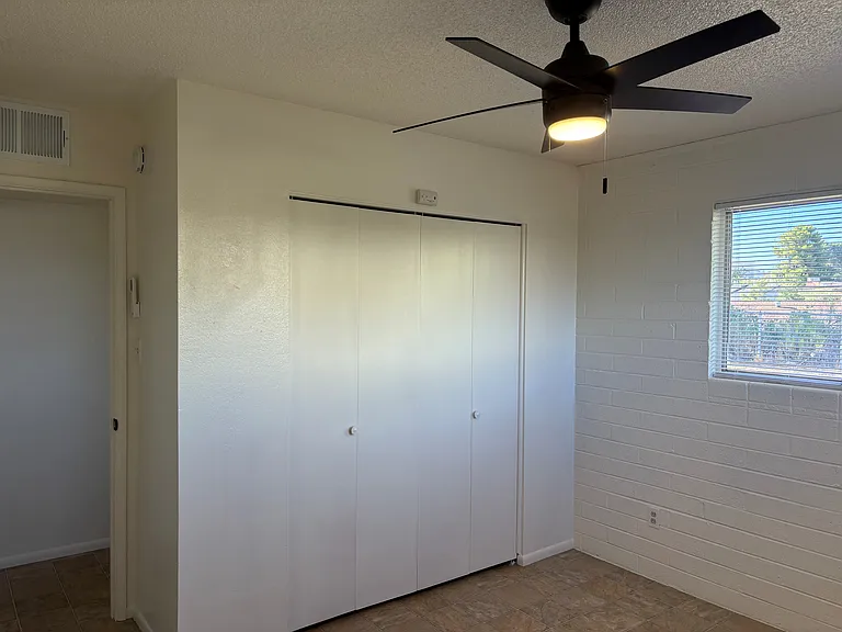 1042 S Linda Vista Dr — Photo 10