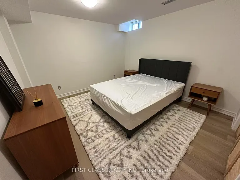 1905 Webster Blvd #BASEMENT — Photo 6
