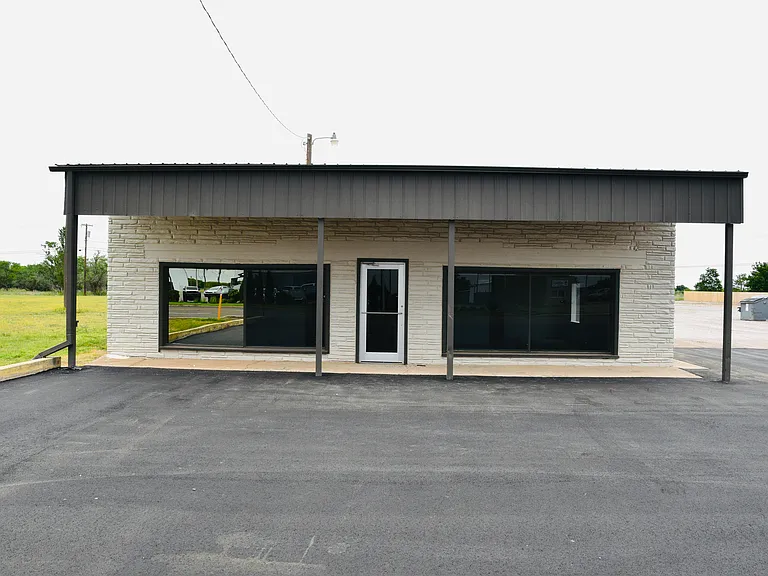 1815 E Broadway St — Photo 3