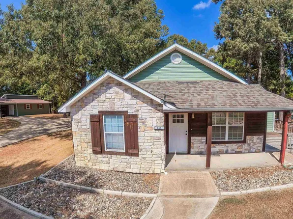 237 Lakeview Cir, Jefferson, TX 75657