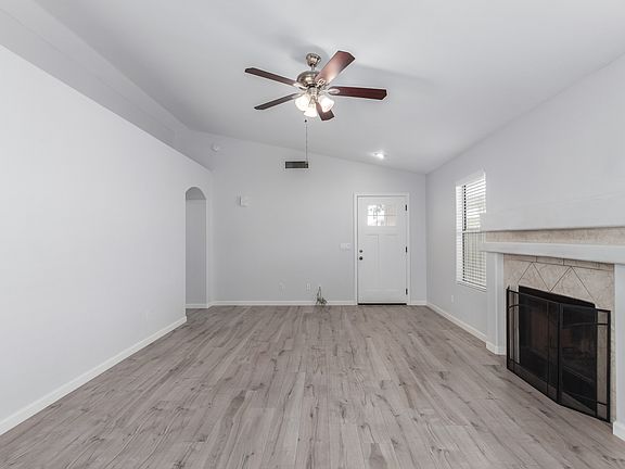 5th image of 4623 E Libby St