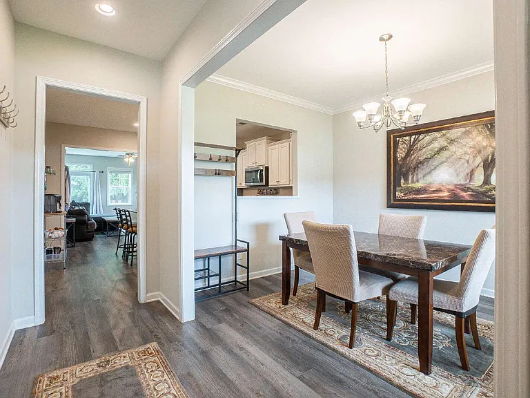 30 Ellis Cir — Photo 11