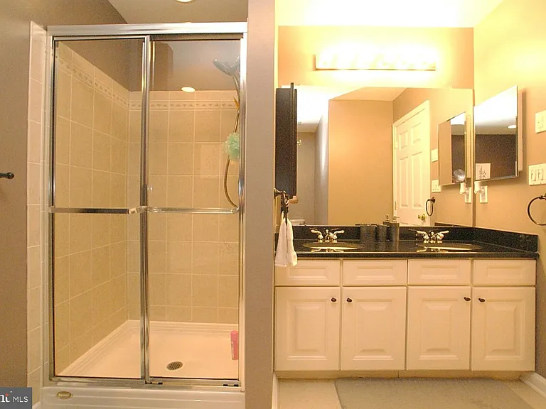 33 Farmington Ct — Photo 19