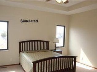 8964 Sandhills Ct, Lincoln, NE 68526