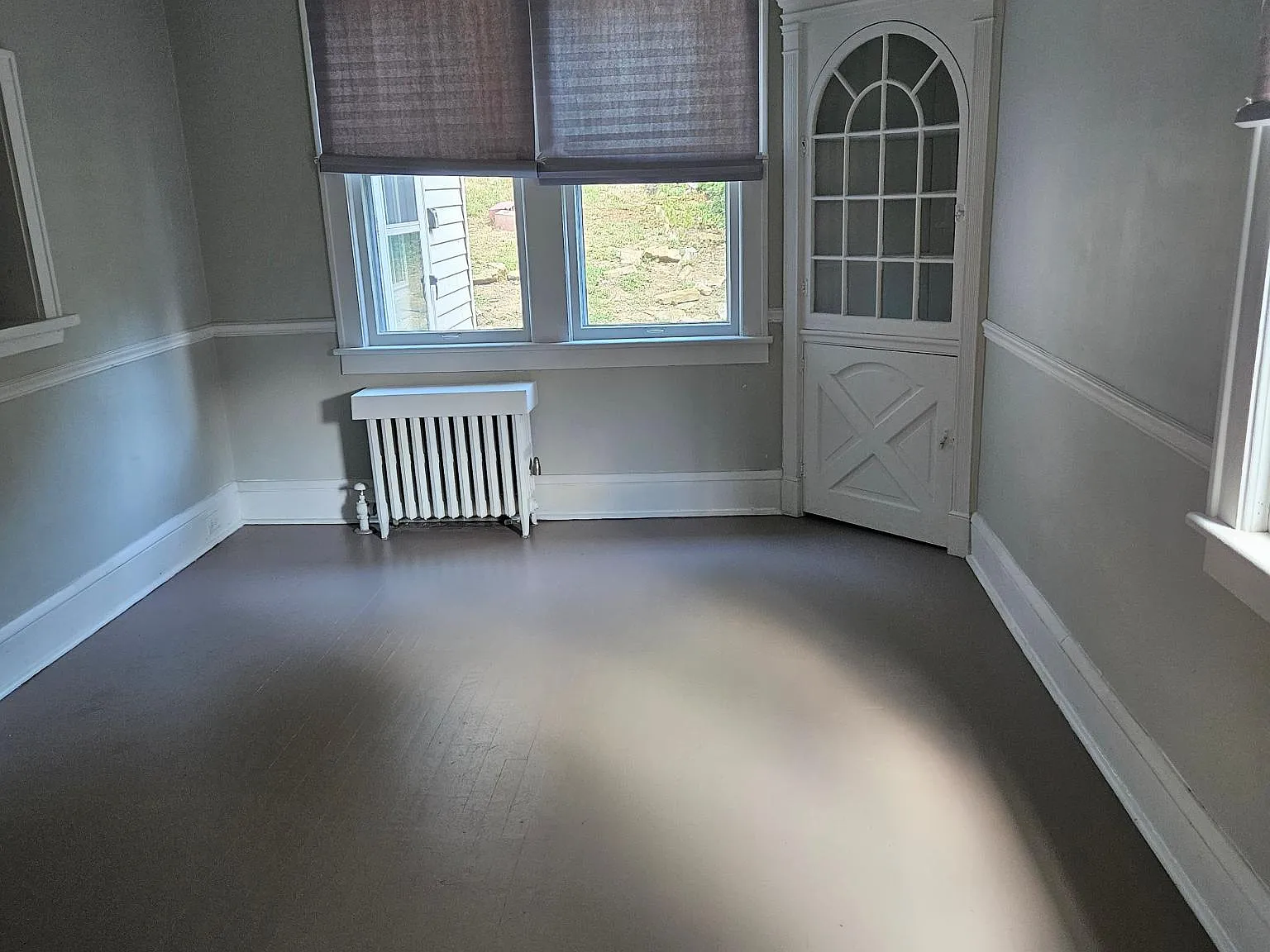 3 bed, 1041 sqft, $1,200 — Photo 2