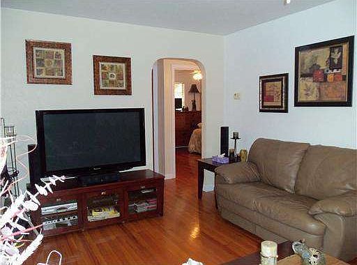 4th image of 4542 4th Ave N