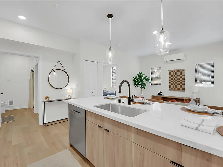 The Meadowlark Apartments — Photo 10