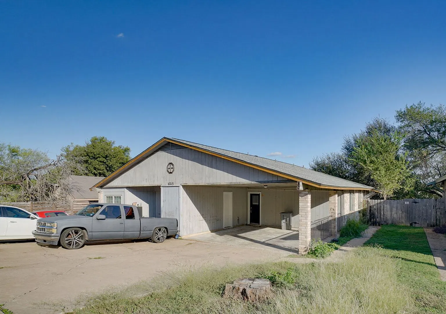 6713 Deatonhill Drive — Photo 2