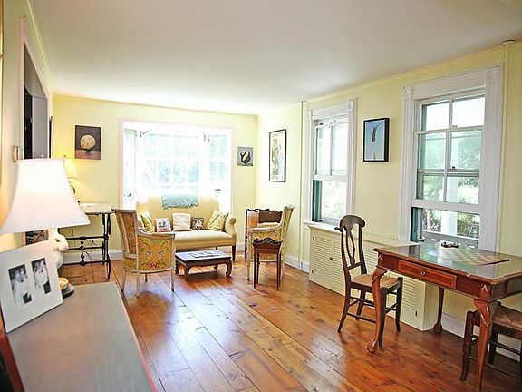 Fabulous 1895 Farmhouse Colonial