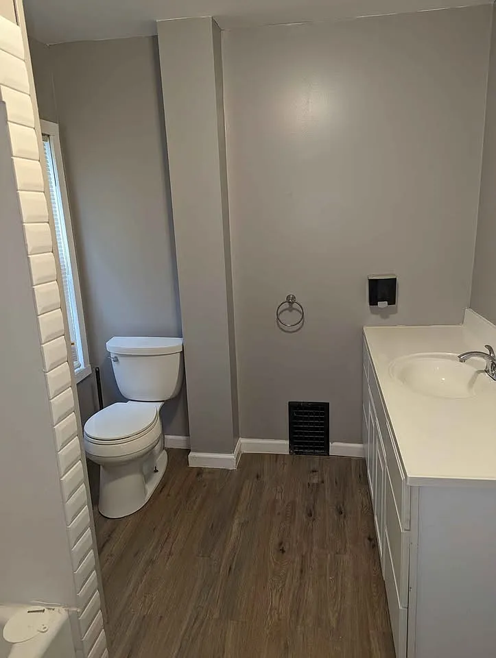 3 bed, 1000 sqft, $1,350 — Photo 3