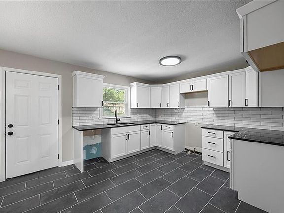 5th image of 9805 Newton Ave