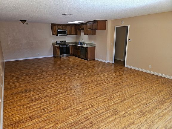 3rd image of 23457 Via San Gabriel