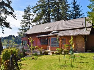 71380 Sunny Cove Rd, Lakeside, OR 97449