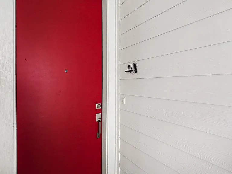 2217 N Fitzhugh Ave #206 — Photo 2