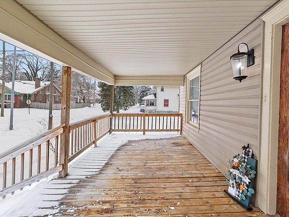 4th image of 956 Rice Ave