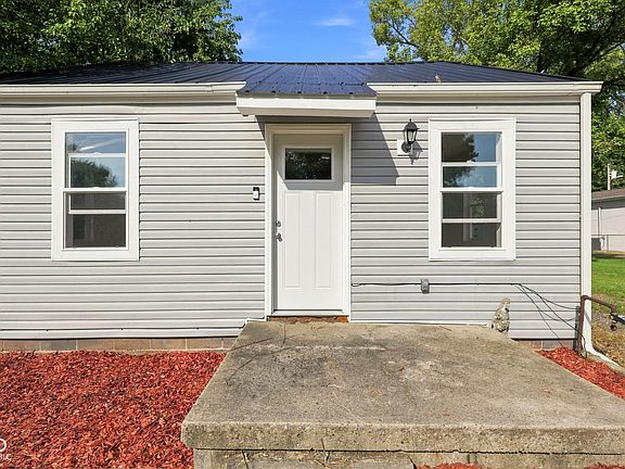 4th image of 3813 Saint Charles St
