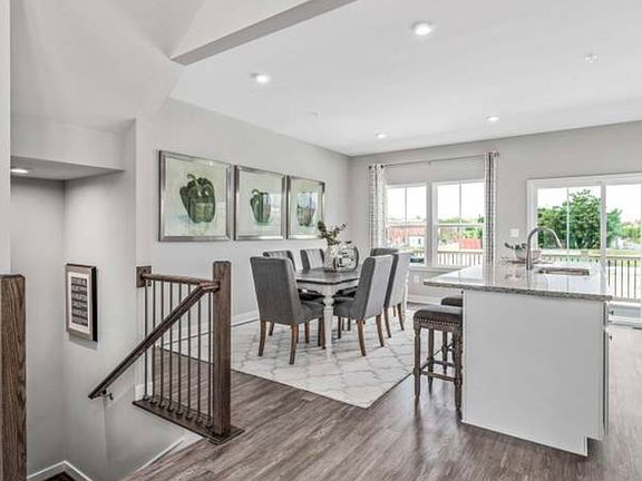 5th image of 2926 Waterfront Way