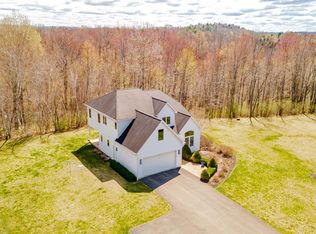 28 Memory Ln, Valatie, NY 12184