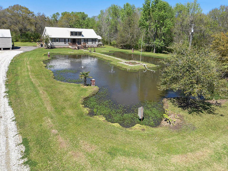 1st image of 8432 Derouen Dr