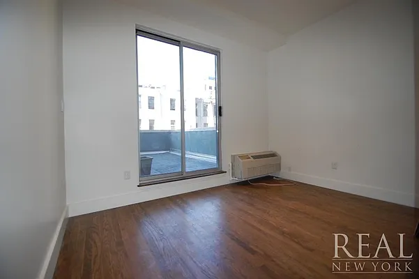 Rented by REAL New York | media 30