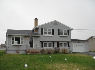 221 Piper Dr, Ford City, PA 16226