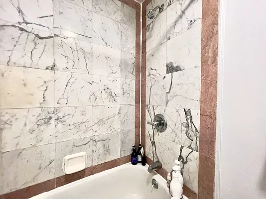 Rented by Metropolitan Property Group | media 4