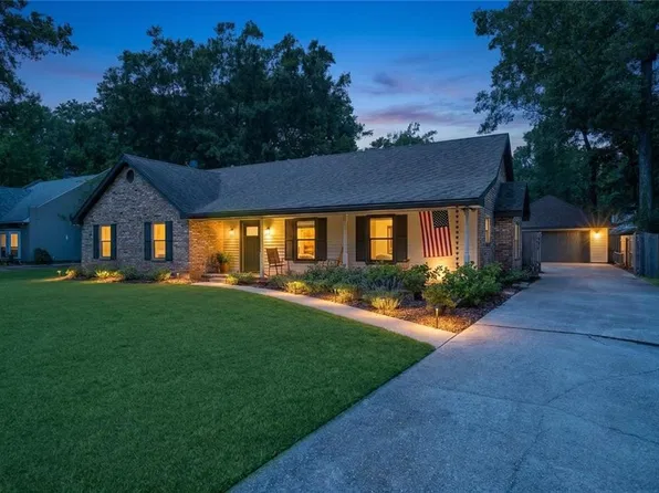 231 Richland Dr E, Mandeville, LA 70448