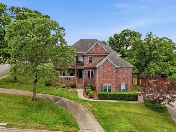 37 Saratoga Dr, Little Rock, AR 72223